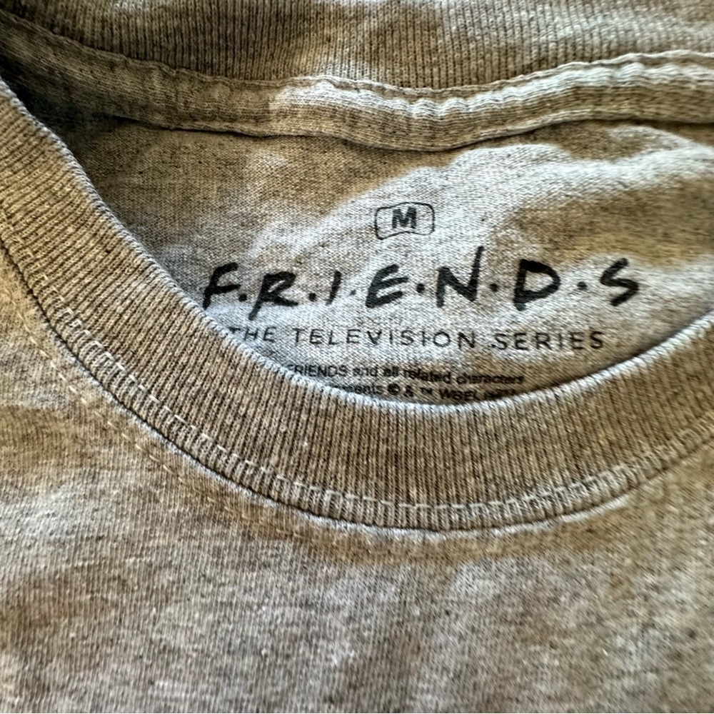 Friends women's medium grey Christmas t-shirt - Picture 4 of 4